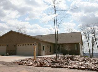 1283 Timber Ridge Rd, Iron Mountain, MI 49801