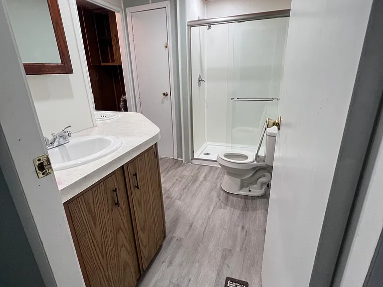 6718 Betty Ln — Photo 16