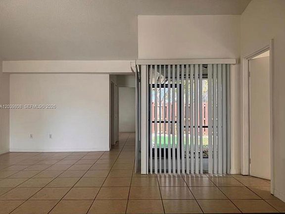 5th image of 819 NE 214th Ln APT 1