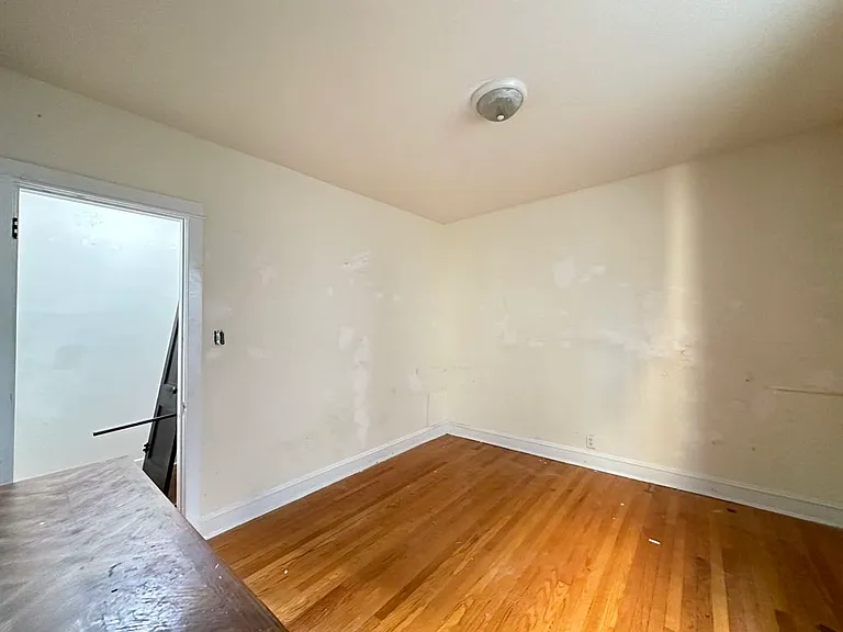 1949 W Cuyler Ave #2 — Photo 16