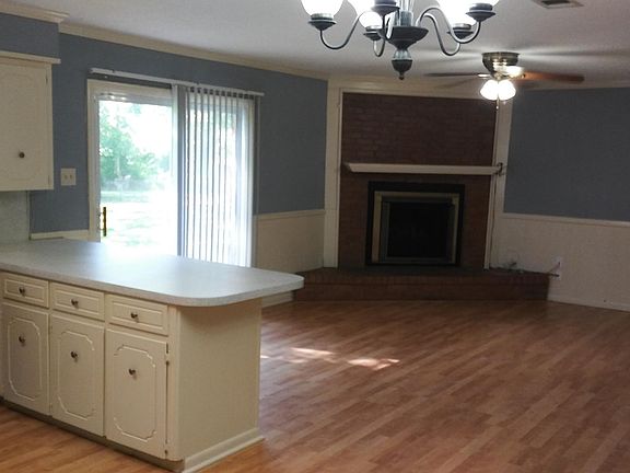 5th image of 6400 Windhill Dr