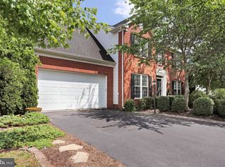 454 Sawgrass Dr, Charles Town, WV 25414