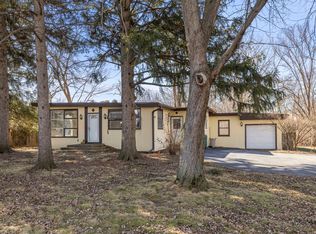 128 Harding Ct, Glen Ellyn, IL 60137