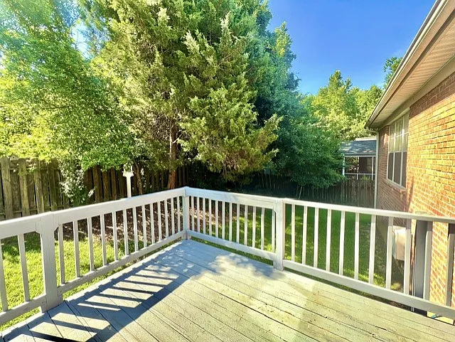 606 Trillium Ct — Photo 38
