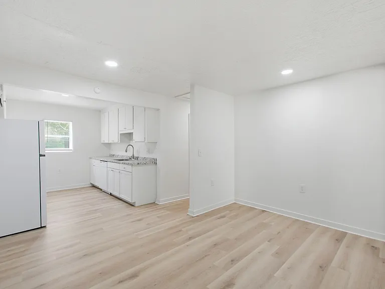 1824 Grayson St — Photo 26