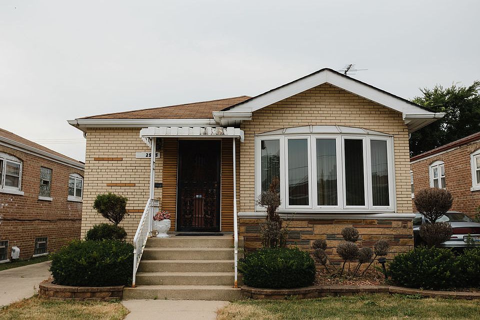 1st image of 2545 E 93rd St