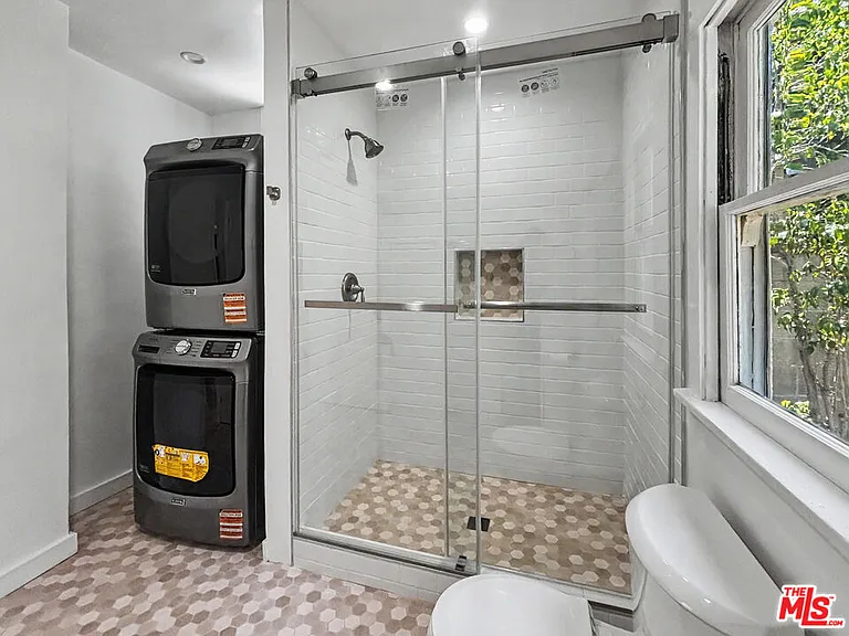 2139 Holly Dr — Photo 14