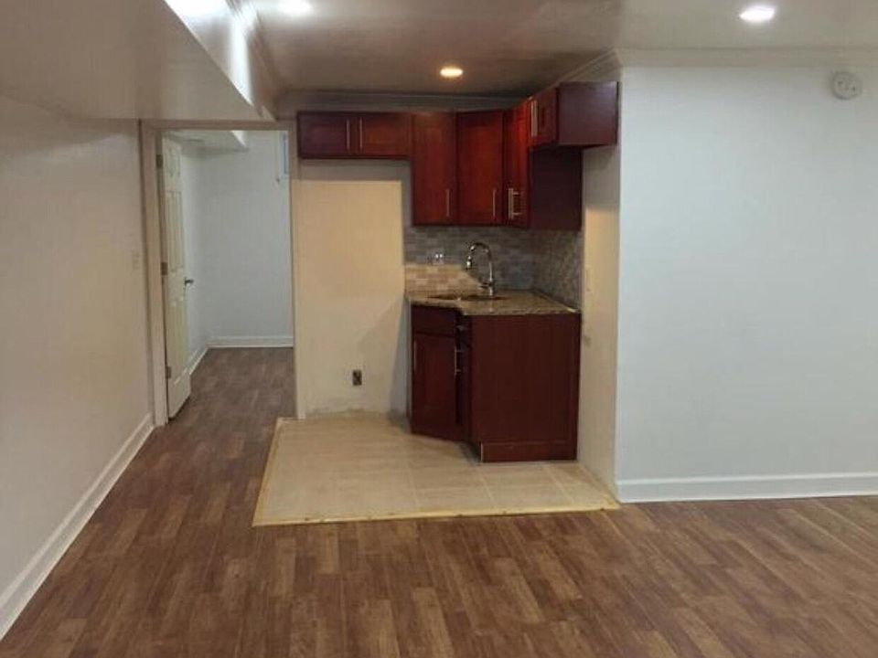 Living Room combo Kitchen