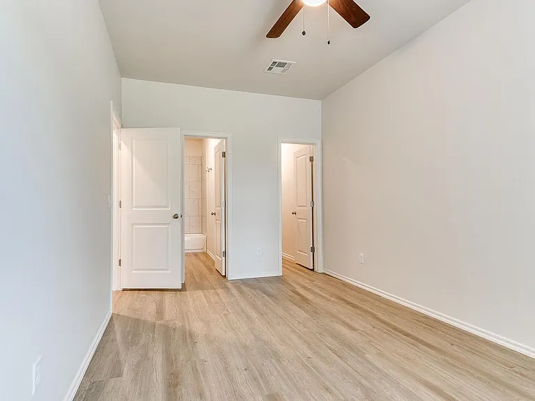 3705 N Divis Ave — Photo 63