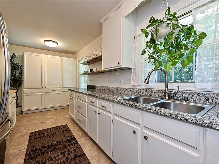 4730 Crestmont Dr — Photo 16