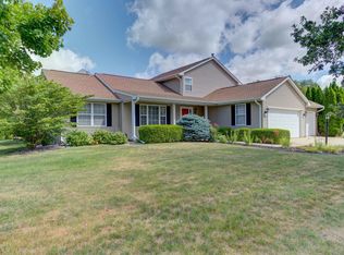 3006 Countrybend Ln, Champaign, IL 61822