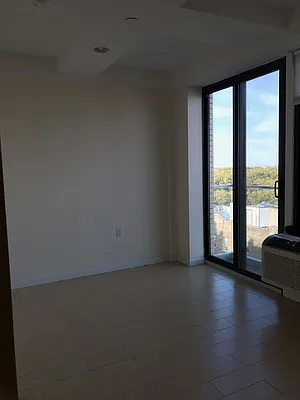 Rented by 18 REALTY | media 19