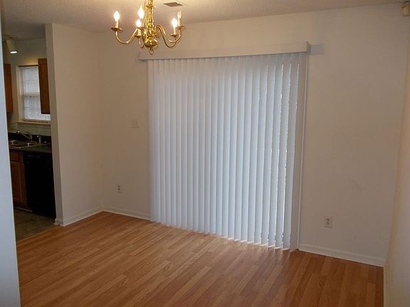 4th image of 2529 Hemby Woods Dr