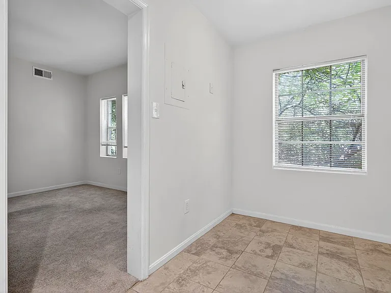 1719 N Troy St #8399 — Photo 12