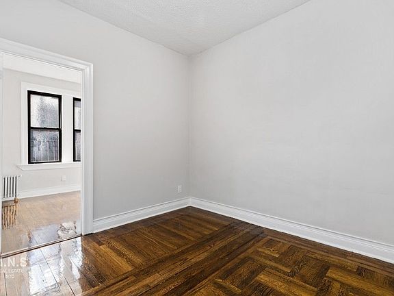 3rd image of 432 Suydam St APT A8