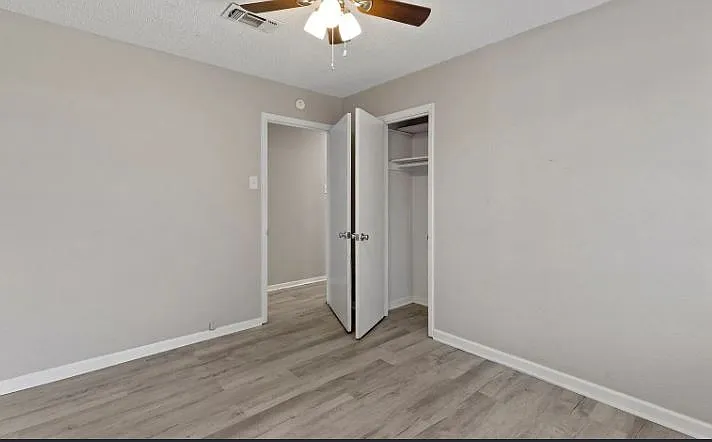 315 S Loving Ave — Photo 7