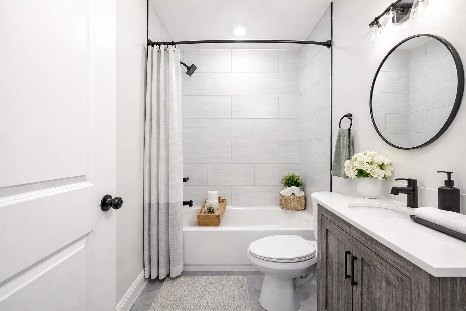 5 bed, 850 sqft, $3,250 — Photo 4