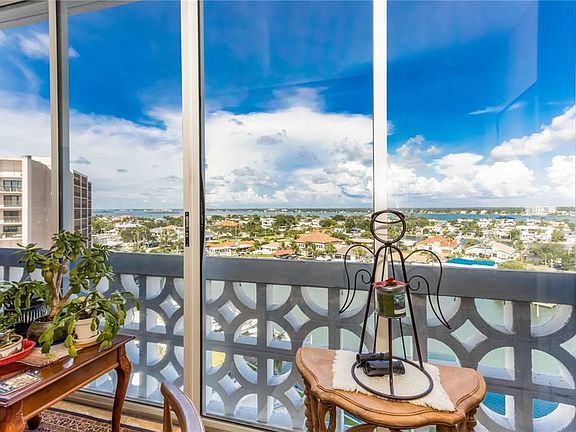5th image of 31 Island Way APT 804