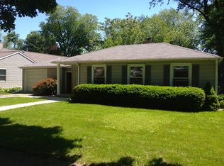 935 S Stewart Ave, Lombard, IL