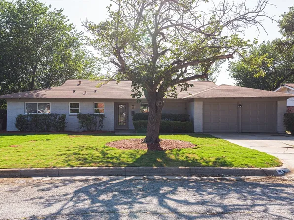 7804 Chantilly Ln, Fort Worth, TX 76134