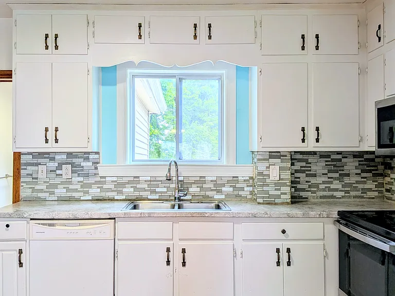 1291 Main St #1 — Photo 9