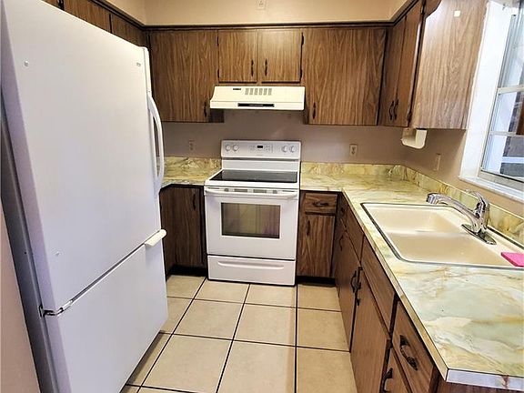4th image of 4822 Desoto Rd