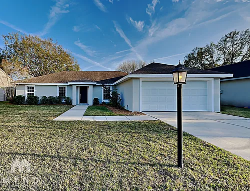 3189 Thoroughbred Loop N Photo 1