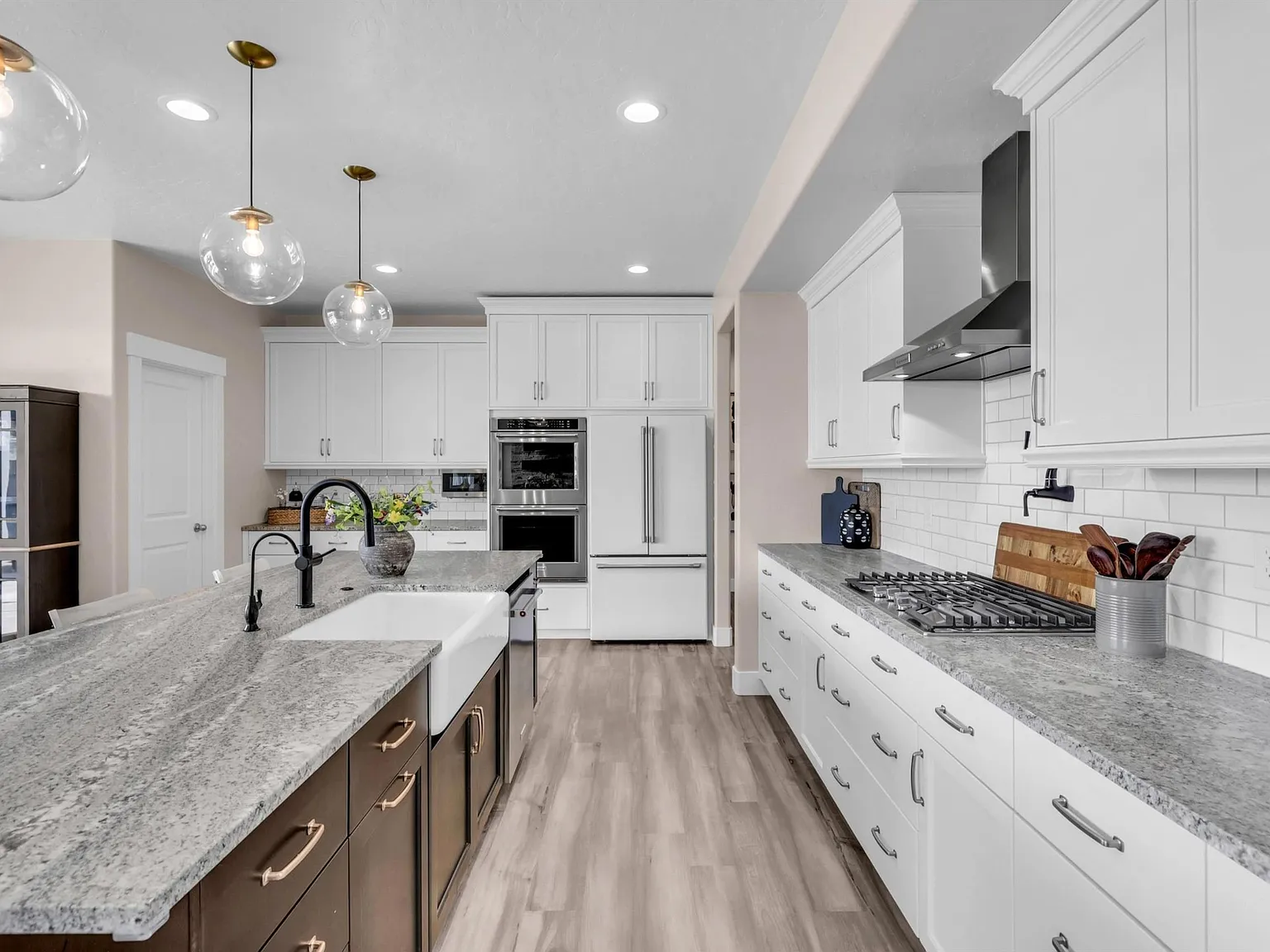 5 bed, 3.5 bath, 3225 sqft, $4,950 — Photo 3