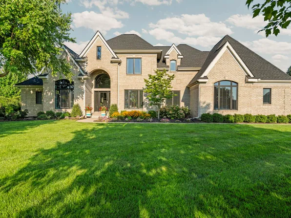 1730 Fairview Ct, Saline, MI 48176