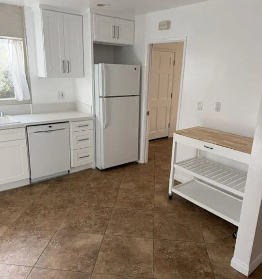 1921 Pelham Ave #1 — Photo 4