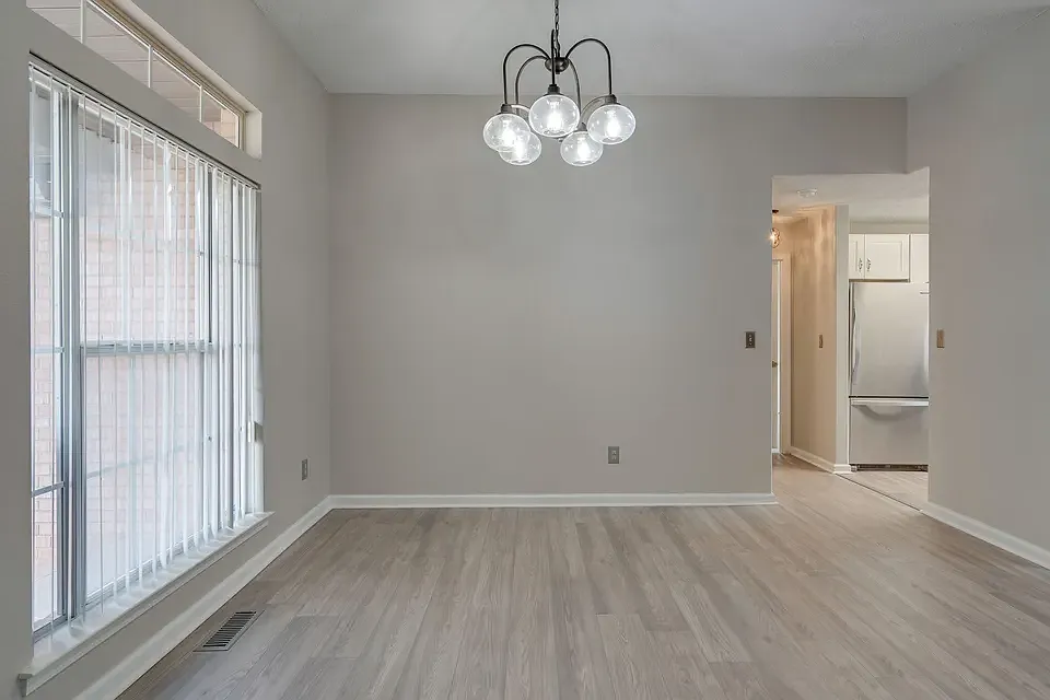 3 bed, 1432 sqft, $2,800 — Photo 3