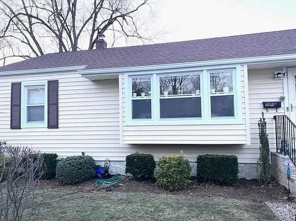 31 Brook Dr, Dover, NJ 07801