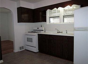 4th image of 1037 E 32nd St