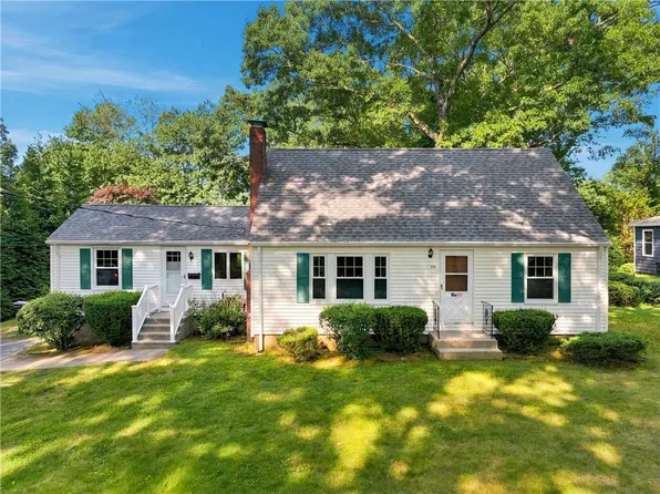 380 Angell Rd, North Providence, RI 02904