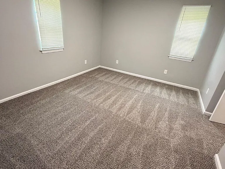 691 Creekstone Cir — Photo 16