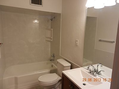3rd image of 30 Narcissus Dr APT 5
