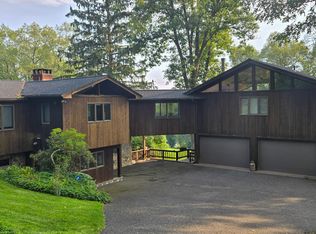 15 Sunset Ter, Sherman, CT 06784