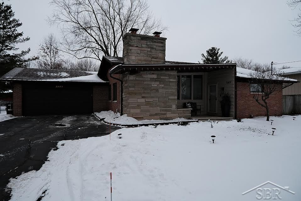 1st image of 3869 N Hartford Dr