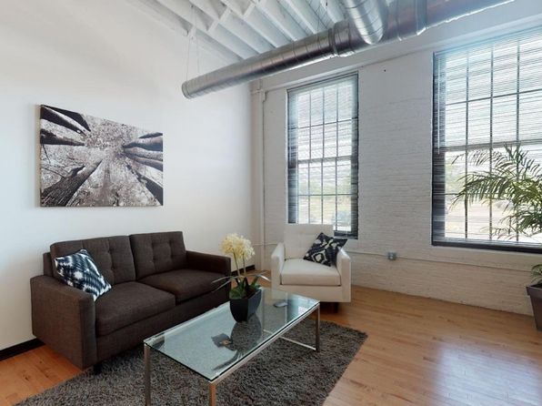 2200 Northwestern Ave #413