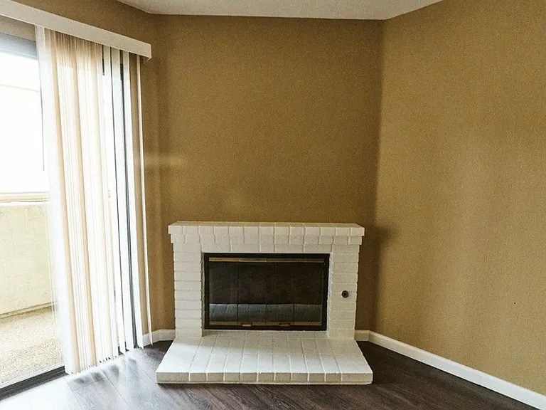 4517 College Way #J — Photo 6