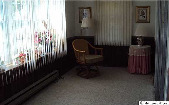 5th image of 6 Penwood Drive #A