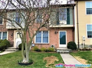 5 Robin Ridge Ct, Parkville, MD 21234