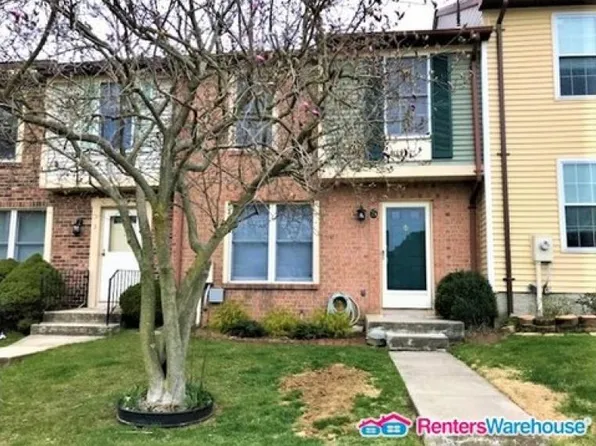 5 Robin Ridge Ct, Parkville, MD 21234