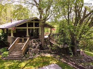 831 Edgar Tufts Rd, Banner Elk, NC 28604
