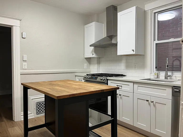 439 N Emerson St — Photo 18