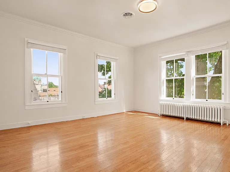 209 N Washington St — Photo 55