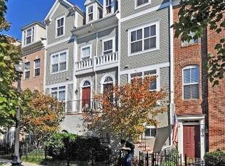 660 9th St SW, Washington, DC 20024