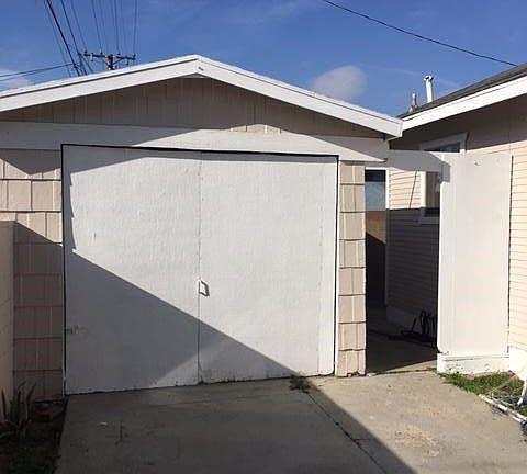 5th image of 411 Highland St