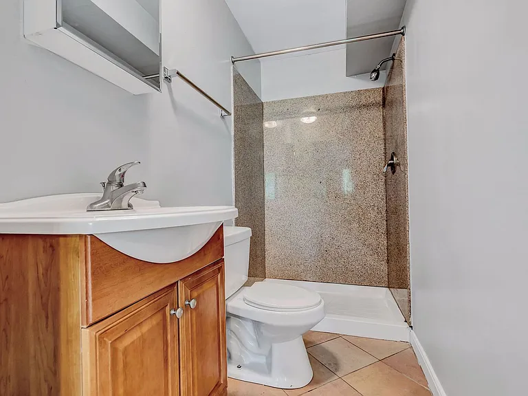 3600 Linwood Ave #203 — Photo 10