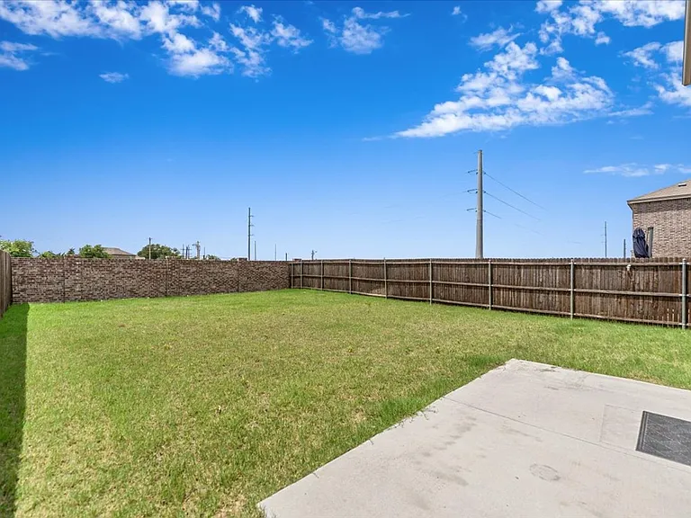 445 Grenada Lake Dr — Photo 34